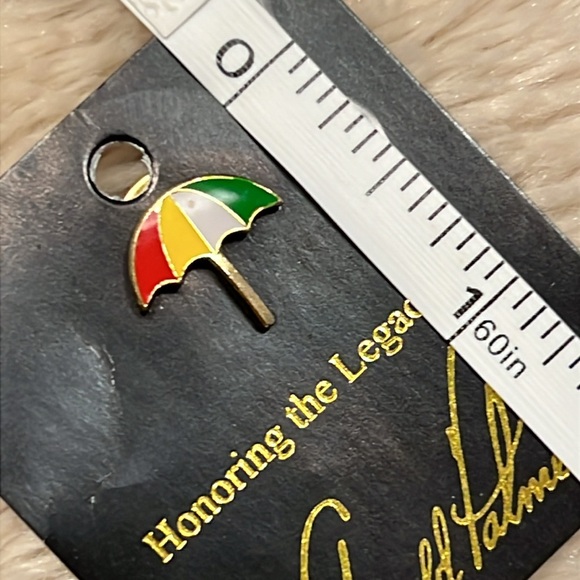 ARNOLD PALMER Iconic Umbrella Pin - Picture 3 of 3